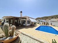 VIP 8220: Villa for Sale in Arboleas, Almería