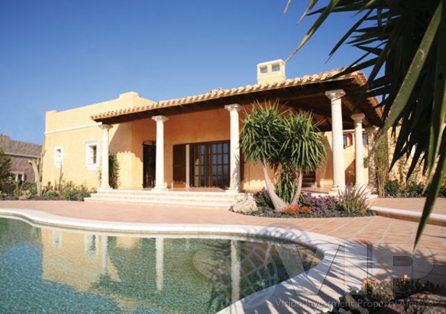 VIP7084: Villa à vendre en Desert Springs Golf Resort, Almería