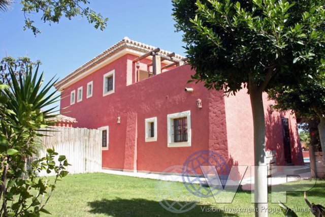VIP7120: Villa te koop in Vera, Almería