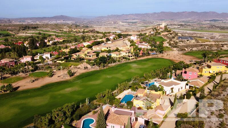 VIP7123: Wohnung zu Verkaufen in Desert Springs Golf Resort, Almería