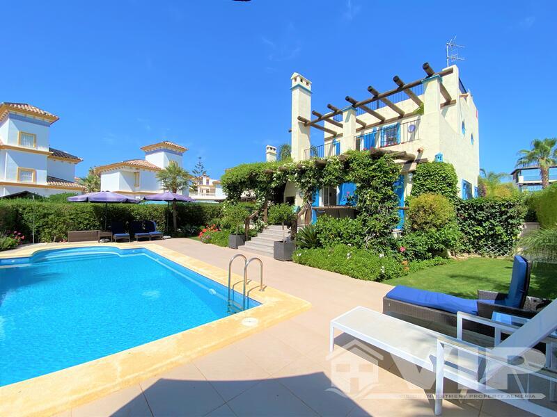 VIP7915: Villa en Venta en Vera Playa, Almería