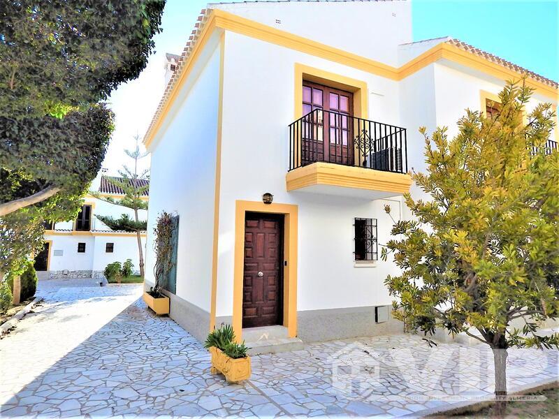 VIP7930: Rijtjeshuis te koop in Vera Playa, Almería