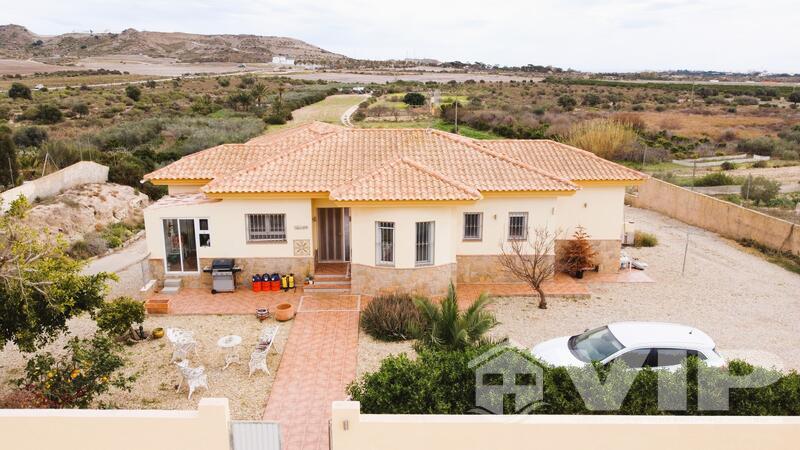 VIP8038: Villa zu Verkaufen in Vera, Almería