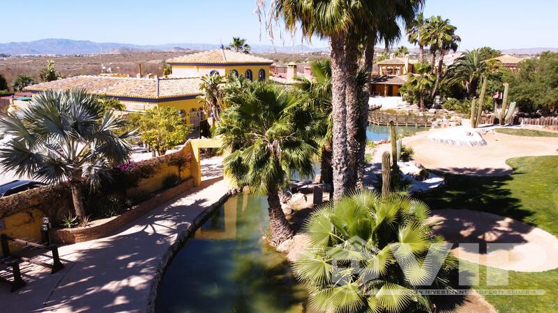 VIP8045: Attique à vendre en Desert Springs Golf Resort, Almería