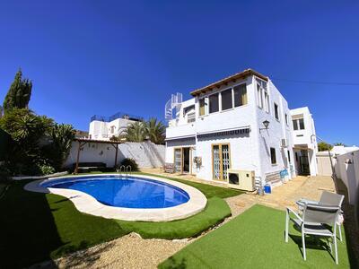 VIP8115: Villa à vendre en Mojacar Playa, Almería