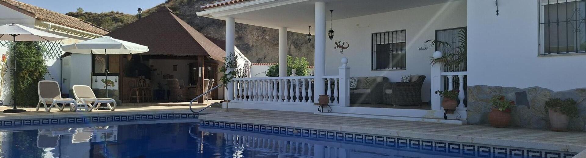 VIP8225: Villa for Sale